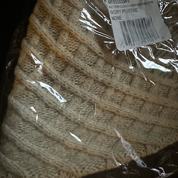 Knit Bucket Hat - NWT - Picture 2 of 4